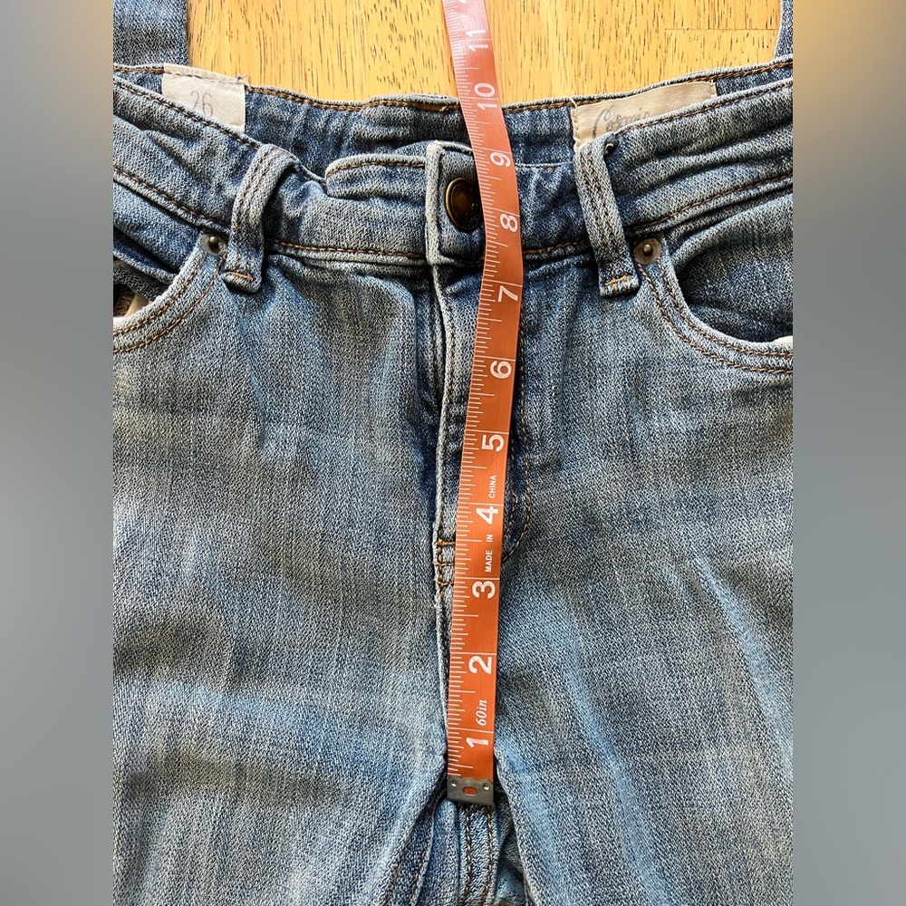 Cosmic Blue Love Jean Women's Taper Light Wash Blue Perfectly Worn In Size 26 - Picture 6 of 8